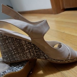 3/ 40💗 pick 3 pairs with the heart for $40 total